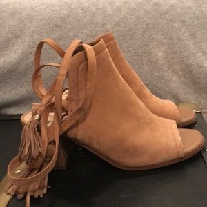 Tan suede Sam Edelman sandals